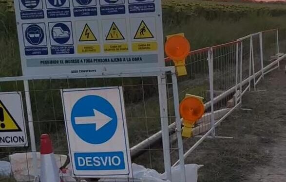 Villa Ocampo: Calle Santa Fe en intersección con RP 32 cerrada al tránsito.