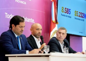 La decisión de Pullaro de bajar Ingresos Brutos permitió crear 8.585 nuevos empleos en 3 meses en la provincia.