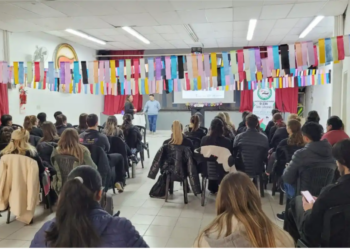 Educación: el Gobierno solicita a la comunidad educativa asumir un rol activo en la prevención contra las amenazas.