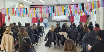 Educación: el Gobierno solicita a la comunidad educativa asumir un rol activo en la prevención contra las amenazas.