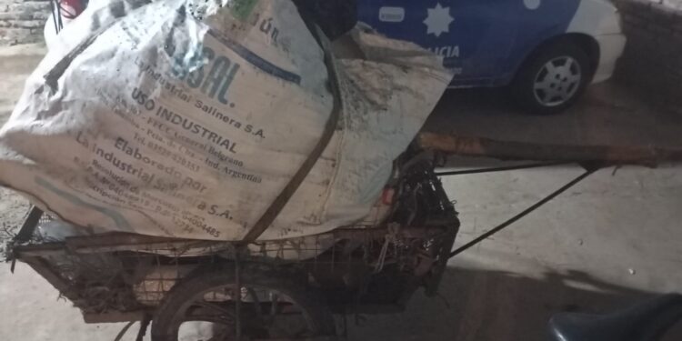 Las Toscas: Sorprendido en plena maniobra: aprehenden a un hombre por hurto en Curtiembre Arlei.
