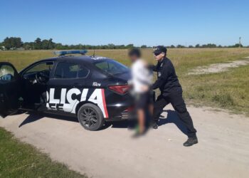 VILLA OCAMPO: INTENTÓ ROBAR UNA CORTADORA DE PASTO Y TERMINÓ APREHENDIDO TRAS RESISTIRSE A LA POLICÍA.