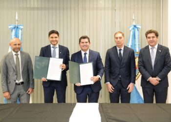 Pullaro firmó un convenio con San Juan y busca posicionar a Santa Fe como socio industrial del boom minero argentino.