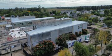 Hospital de Villa Ocampo: la gestión de Pullaro, a punto de terminar las nuevas salas de internación, quirófanos, enfermería y guardia.