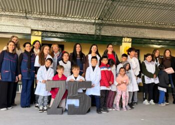 Mancini acompañó el 75° aniversario de la Escuela N°883 “Vuelta de Obligado”.