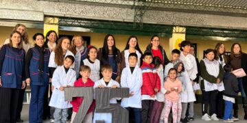 Mancini acompañó el 75° aniversario de la Escuela N°883 “Vuelta de Obligado”.