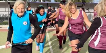 Más de 250 jugadoras participan de la Copa Gobierno de Santa Fe de Mamis Hockey.