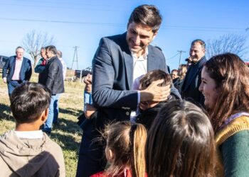 Pullaro: “Gobernar hoy es generar trabajo y llevar obras a cada localidad de la provincia”.