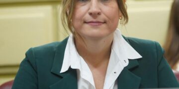 Mancini solicitó nuevos cargos para fortalecer la Escuela Secundaria N° 699 de Villa Ocampo.