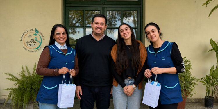 Se concretaron nuevas entregas para fortalecer el trabajo en instituciones educativas.