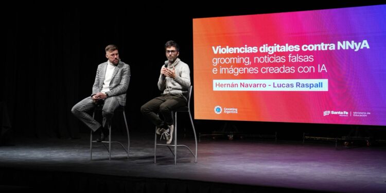 Educación digital: 1.500 directivos, docentes y familias participaron en charlas sobre violencias digitales contra niñas, niños y adolescentes.