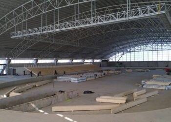 Provincia comenzó el montaje de la pista de madera del nuevo velódromo de Rafaela que albergará los Juegos Suramericanos.