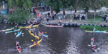 Villa Ocampo recibió a los kayakistas en el cierre de la 14° edición del Canotaje Jaaukanigás.