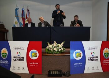 Pullaro reivindicó la regionalización como “el camino para mostrarle al país un modelo de desarrollo y producción”.