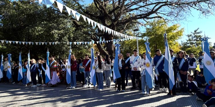 VILLA OCAMPO CONMEMORÓ EL 25 DE MAYO CON EL ACTO OFICIAL PATRIO EN PLAZA BELGRANO.