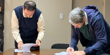 VILLA OCAMPO FIRMÓ UN CONVENIO DE COOPERACIÓN CON LA E.E.T.P. N° 619.