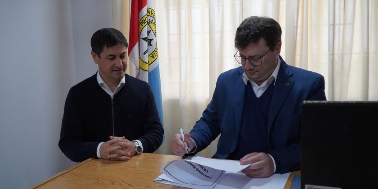 La Defensoría del Pueblo inauguró una oficina de atención descentralizada en Villa Ocampo.