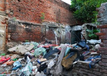 Con aplausos de vecinos, la Provincia derrumbó un búnker en la ciudad de Santa Fe.