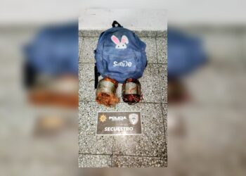 Dos aprehendidos en Villa Ocampo tras resistirse a un control policial.