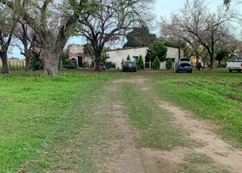 Trágico accidente doméstico en zona rural de Villa Ocampo: falleció un hombre de 79 años tras caer de un techo.