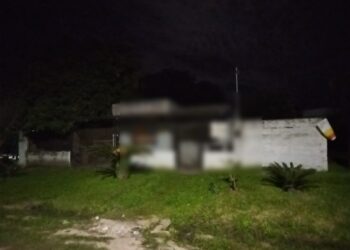 FLORENCIA: Aprehendieron a un hombre acusado de provocar daños en una vivienda.