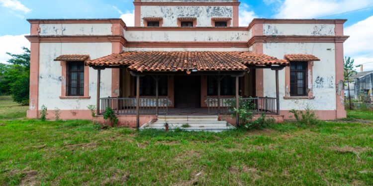 Mancini propone declarar Monumento Histórico y Cultural al C.O.E.T. de Tacuarendí.