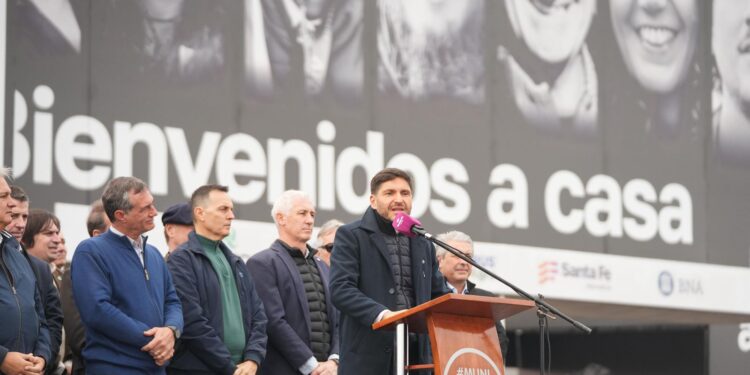 Pullaro pidió en Agroactiva que Nación baje las retenciones y la tasa de interés para “producir más y generar trabajo”.