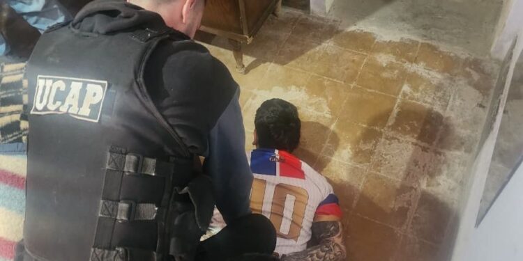 La Policía detuvo a otro de los delincuentes más buscados de Santa Fe.