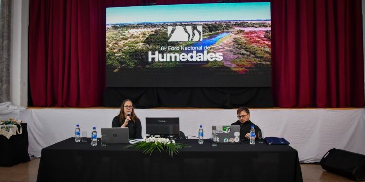 EL 6.º FORO NACIONAL DE HUMEDALES CONTINUÓ CON PANELES SOBRE PRODUCCIÓN SUSTENTABLE, CULTURA E IDENTIDAD DEL TERRITORIO.