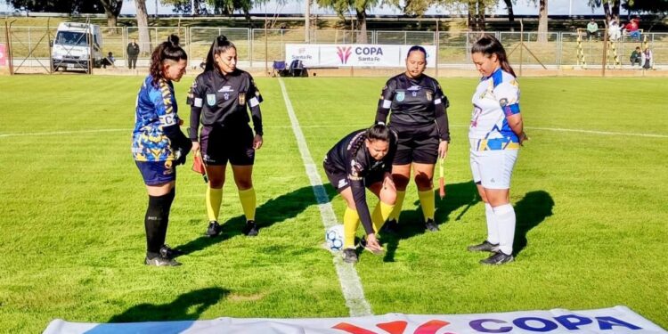 Fútbol femenino, pádel y golf animan la agenda de la Copa Santa Fe durante el fin de semana largo.