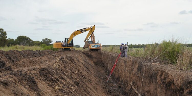 Agua potable para el norte: la obra del Acueducto Reconquista hacia Garabato llega al 65 % de avance.