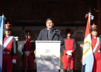 Pullaro: “Las ideas del Brigadier López siguen vigentes en un país que se dice federal, pero que no reparte los recursos con las provincias”.