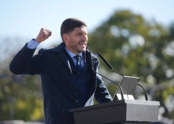 Pullaro: “Necesitamos que, en este país federal, los recursos vuelvan en infraestructura para encender el motor del interior productivo”.