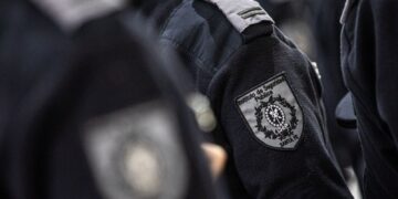 Santa Fe quiere sumar 1.400 nuevos policías y ofrece becas de hasta 500.000 pesos para la formación.