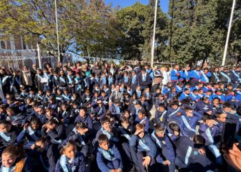 VILLA OCAMPO CONMEMORÓ EL DÍA DE LA BANDERA CON EL ACTO OFICIAL Y LA PROMESA DE LEALTAD DE ESTUDIANTES DE 4º GRADO.