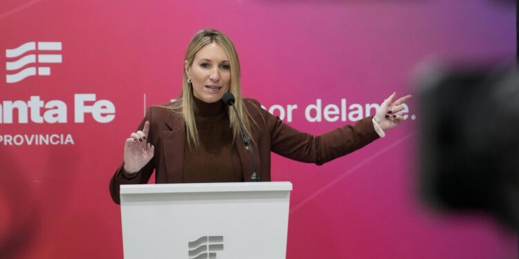 Coudannes: “Pullaro devolvió el Monumento a la Bandera a todos los argentinos y Rosario volvió a ser el corazón de la patria”.