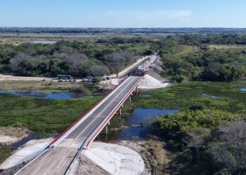 VILLA OCAMPO: QUEDÓ INAUGURADO EL PUENTE SOBRE EL ARROYO EL PINDÓ, UNA OBRA HISTÓRICA PARA EL DESARROLLO DEL NORTE SANTAFESINO.