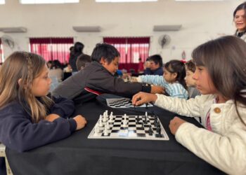 VILLA OCAMPO: SE REALIZÓ UN ENCUENTRO DE AJEDREZ QUE REUNIÓ A MÁS DE 45 PARTICIPANTES EN EL COMPLEJO ARNO.