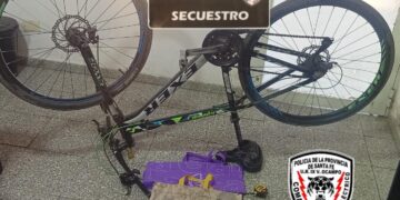 Villa Ocampo: aprehenden a un hombre acusado de tentativa de hurto y violación de domicilio en una zona rural.