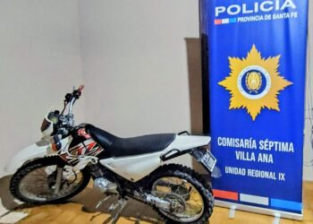 Recuperan una motocicleta robada en Villa Ana tras un intenso patrullaje policial.