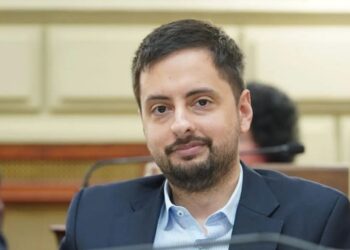 El Diputado Emiliano Peralta reactivó su agenda legislativa con pedidos por salud, obras públicas y transparencia en el norte santafesino.