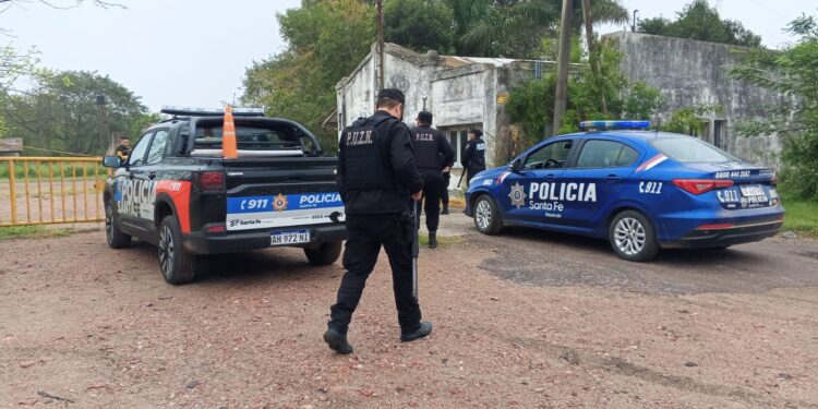 Las Toscas: detuvieron a una mujer acusada de disparar con un rifle de aire comprimido contra un empleado de una empresa de cable.