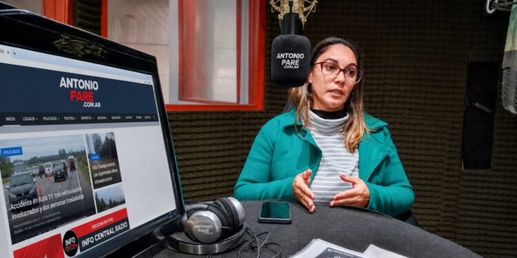 La concejal Andrea Cracogna defendió el trabajo del Consejo Joven y reclamó aplicar multas por arrojar residuos.