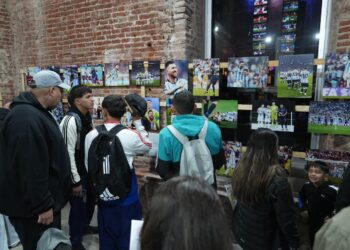 Fiebre mundialista: mañana llegan a Reconquista el Balón de Oro y otros objetos personales de Messi.