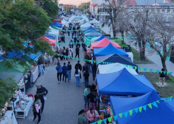 Villa Ocampo: Más de 70 emprendedores y artesanos participaron de “La Feria Ocampense” en el INTER 2026.