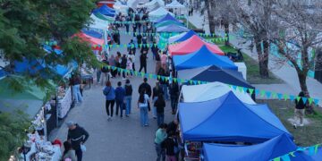 Villa Ocampo: Más de 70 emprendedores y artesanos participaron de “La Feria Ocampense” en el INTER 2026.