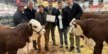 Santa Fe reconoció a 27 cabañas por su aporte a la excelencia genética en la Expo Rural de Palermo.