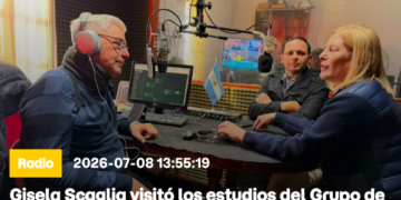 Gisela Scaglia visitó los estudios del Grupo de Medios Jaaukanigás durante su paso por Villa Ocampo.