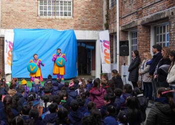 Vax Team: el gobernador Pullaro encabezó una nueva jornada de la campaña de vacunación infantil que es única en todo el país.
