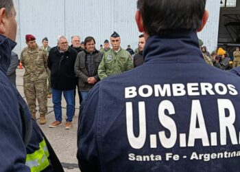 Misión internacional: la brigada de rescatistas de Santa Fe ya viaja a Venezuela con 8 toneladas de equipos técnicos.